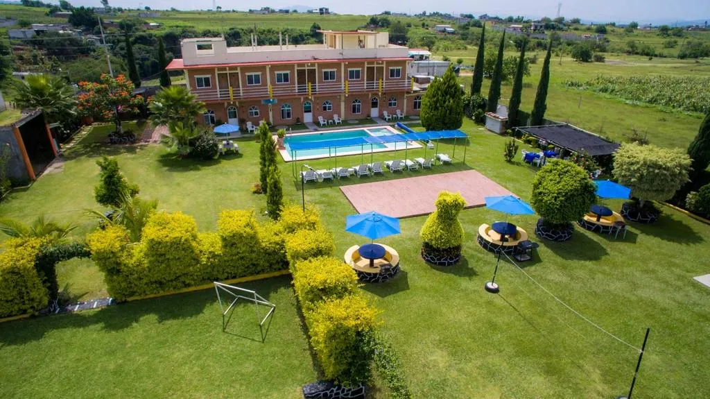 Hotel y Cabañas Quinta Los Cipreses